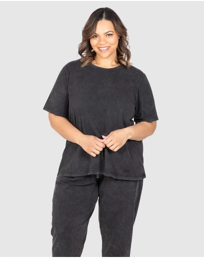 Love Your Wardrobe - Mackenzie Acid Wash Tee