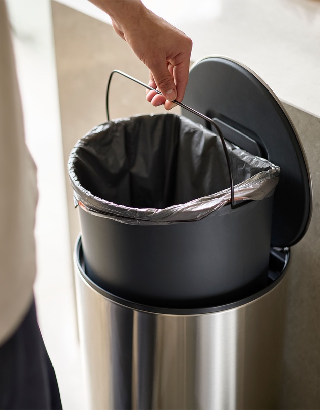 Joseph Joseph - Arc™ 30-Litre Slimline Pedal Bin with Liner Pocket - Stainless Steel