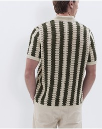 UNISON - Crochet Stitch Buttont Thru