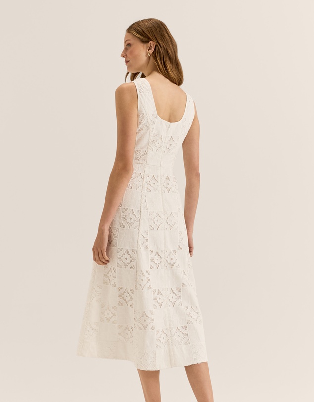 Review - Noosa Embroidered Midi Dress