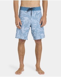Billabong - Mens Sundays Airlite Performance 18.5