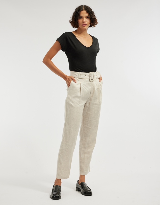 Amelius - Sadie V Neck Tee