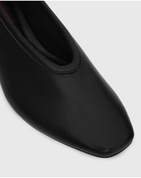 Betts - Alora Block Heel Ballet Pumps