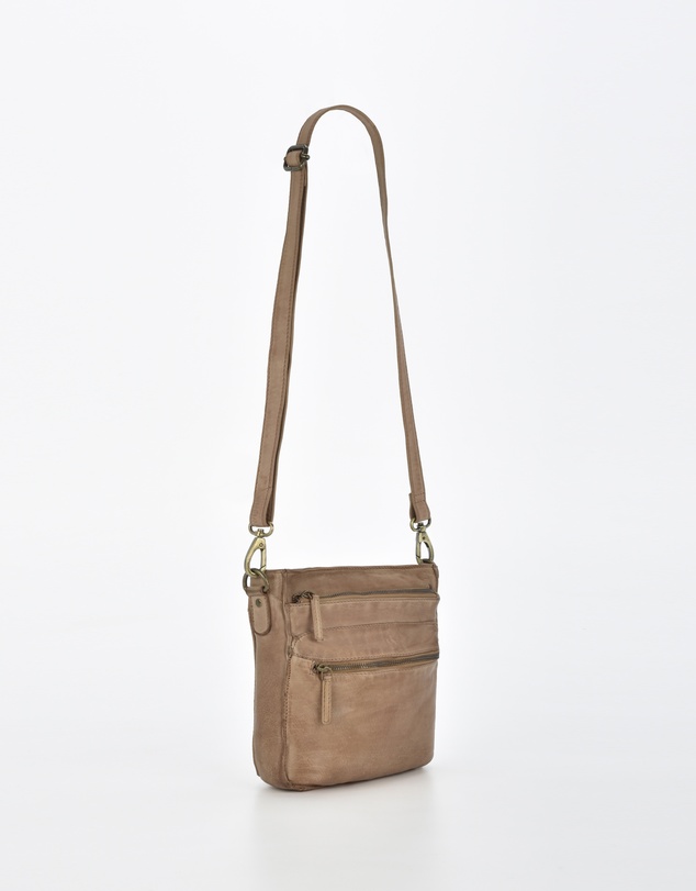 Cobb & Co - Mawson Washed Leather Multiple Pocket Crossbody