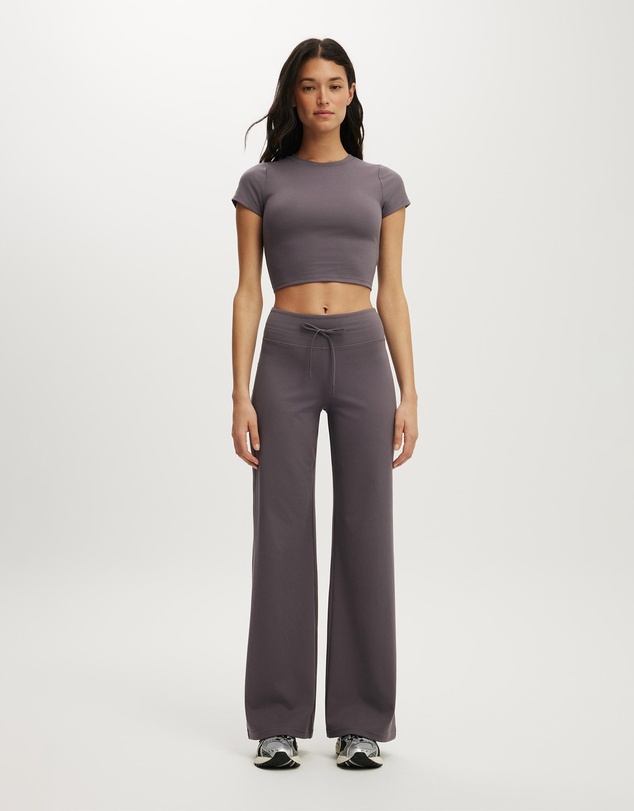 Cotton On Body Active - Ultra Soft Cropped Fitted Tshirt