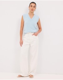 Calli - Rae V-Neck Knit Vest Top