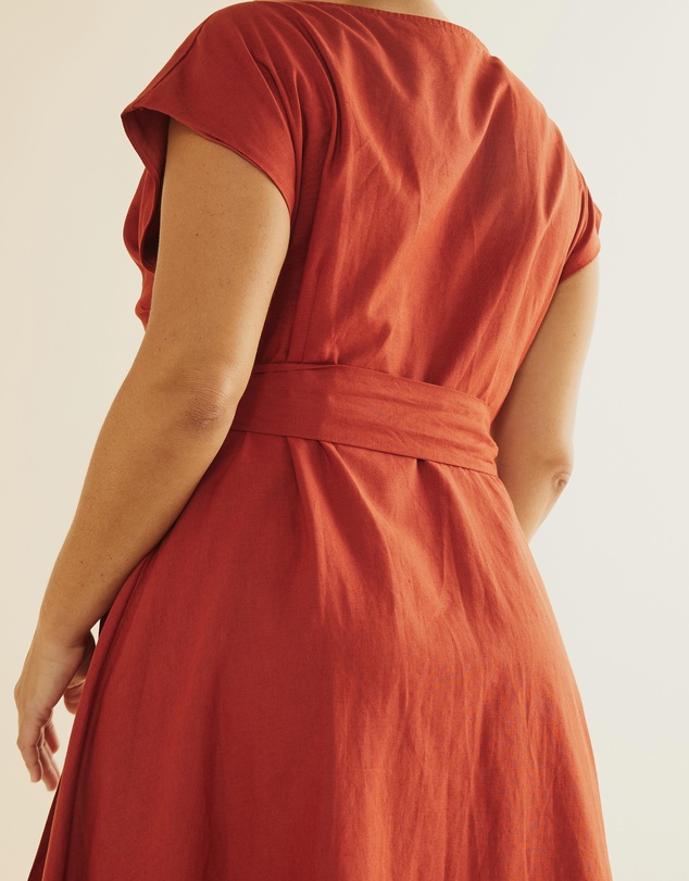Atmos&Here Curvy - Lou Linen Blend Wrap Maxi Dress