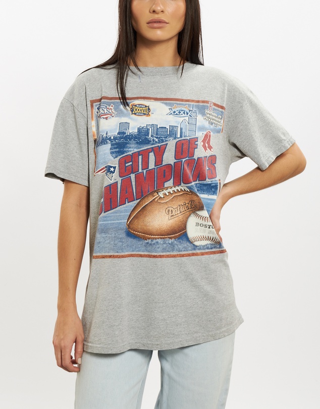 Vintage by The Real Deal - Pre Loved - Vintage Patriots and Red Sox 'City of Champions' Tee