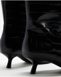 AERE - Maria Leather Kitten Heel Boots