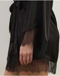 Atmos&Here Curvy - Pearl Lace Trim Satin Robe