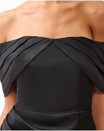 Elliatt - Manon Off The Shoulder Gown