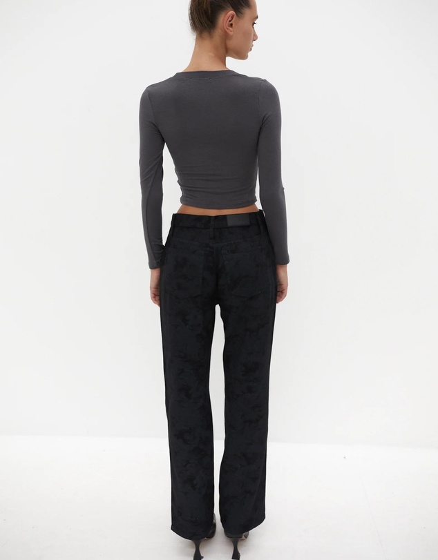 Style Addict - Straight Leg Jeans