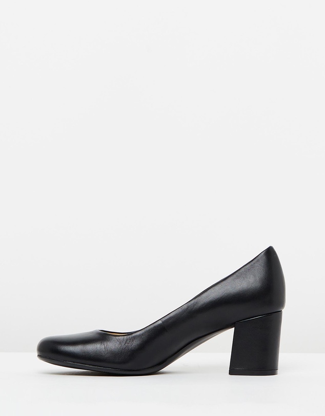 Naturalizer - Whitney Block Heel - Black