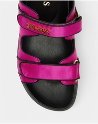 GUESS - Fabulon Chunky Slide Sandals
