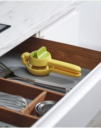 Joseph Joseph - JuiceMax Dual-action Citrus Press (Yellow)