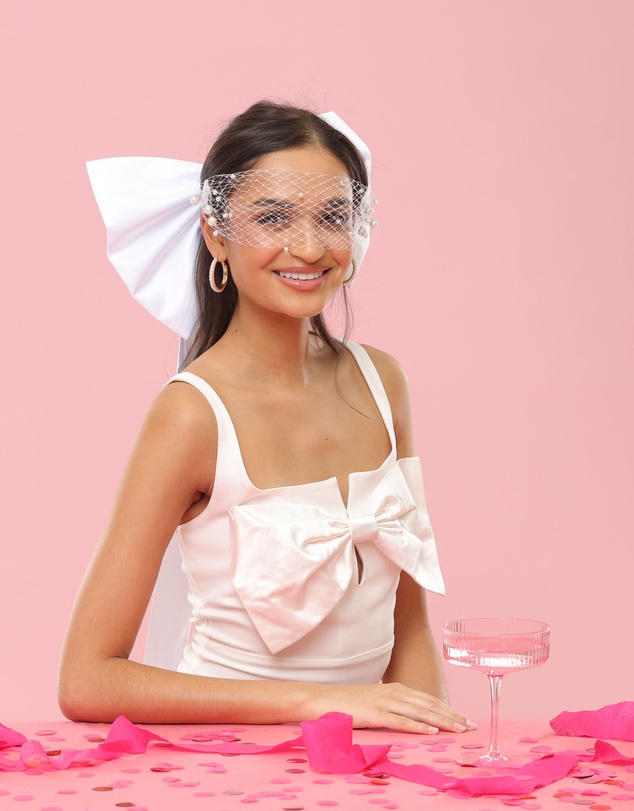 Morgan & Taylor - Venus Birdcage Veil 