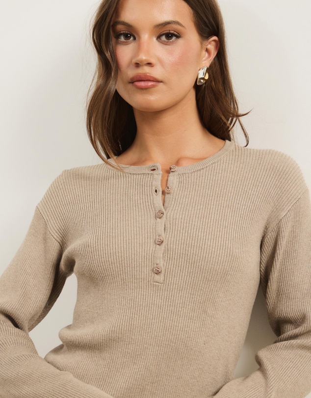 Atmos&Here - Lina Long Sleeve Knit Top