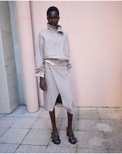 Light & Pastel Gray