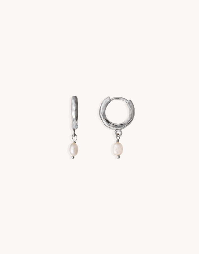 Bianc - Clam Earrings