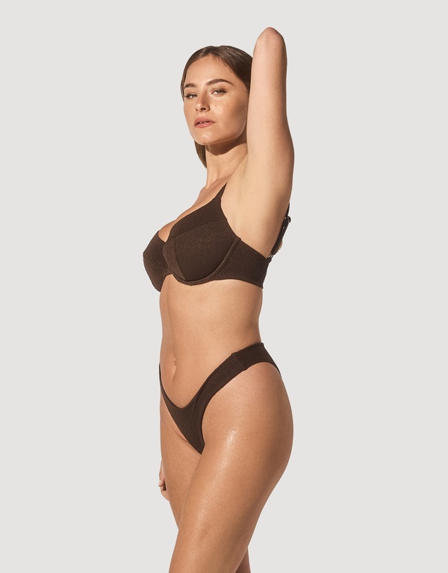 Form and Fold - The 90s Staple Bottom