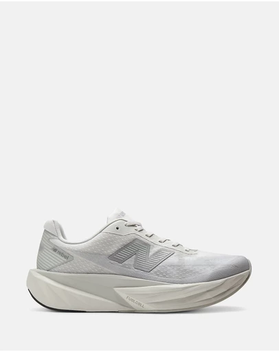 New Balance - FuelCell Rebel v5 (Wide Fit) - Men's