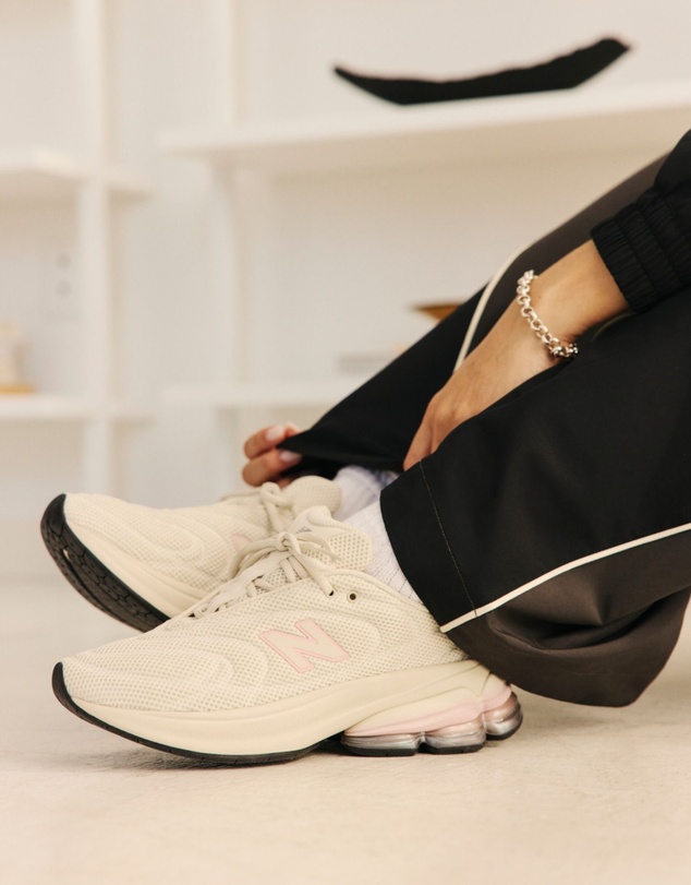New Balance - Trackside Woven Pant