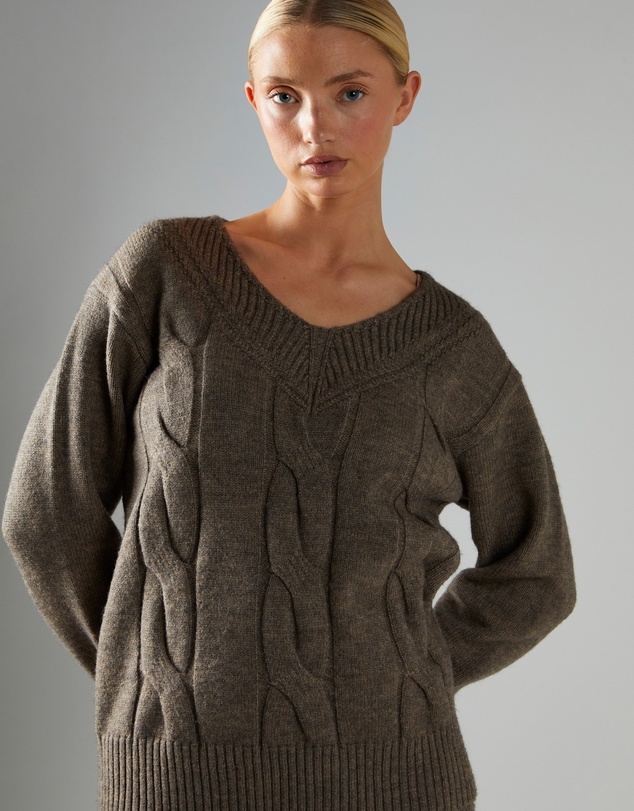 Glamorous - V-neck Cable Knit Jumper