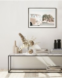 Olive et Oriel - Wategos Kombi Art Print