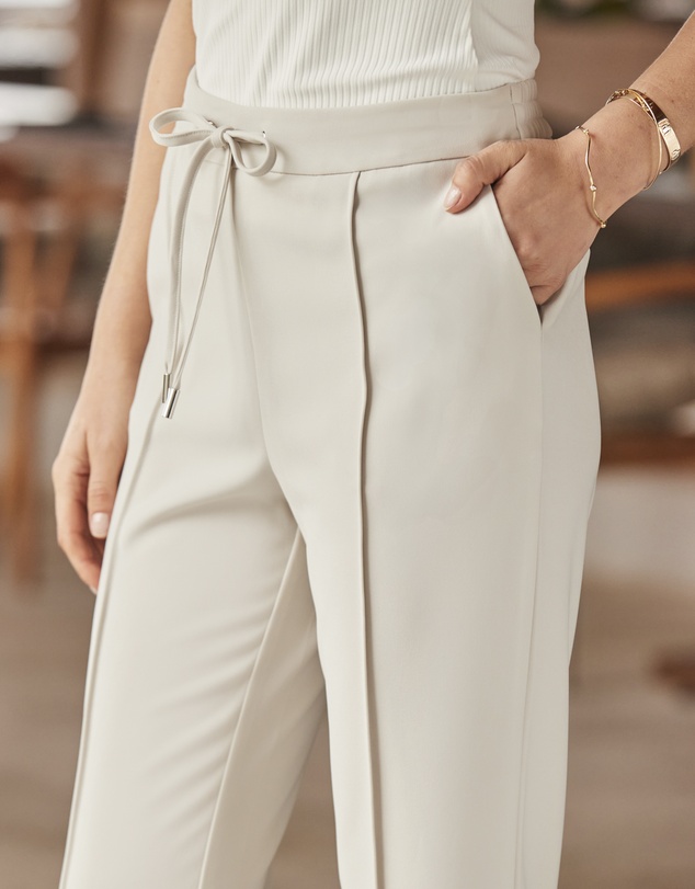 Sosandar - Seam Front Super Soft Joggers
