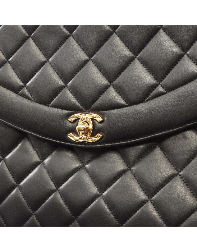 Pre-Loved by Azura Reborn - Pre-Loved CC Quilted Lambskin Tassel Flap Camera Bag