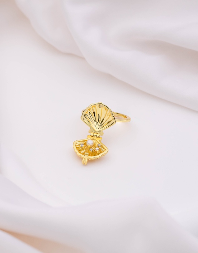 Wanderlust + Co - Sundaze Shell Gold Locket Ring