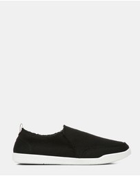 Vionic - Malibu Slip-On Sneaker - Black Waffle Knit