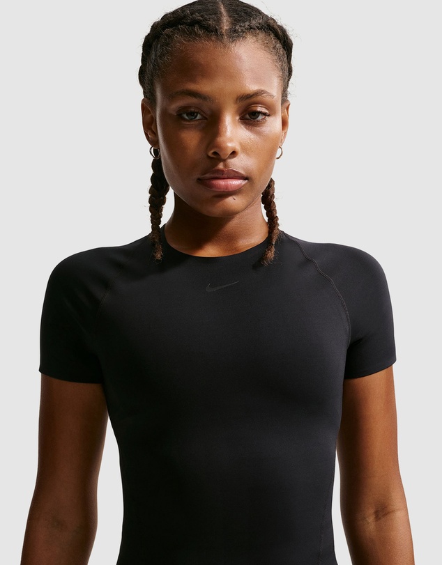 Nike - Universa Dri-FIT Short-Sleeve Top