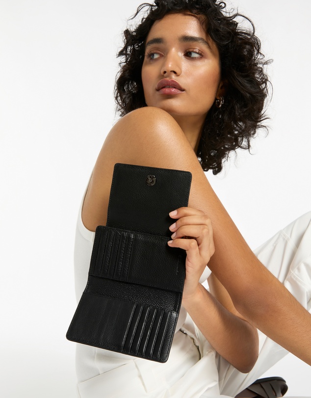 Status Anxiety - Visions Wallet
