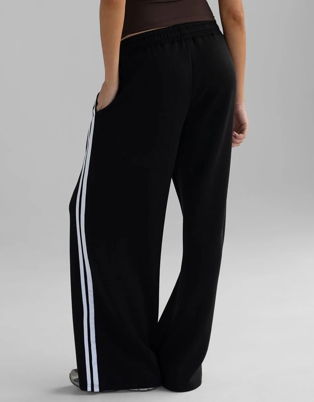 Leelo Active - Star Track Wide Leg Pants