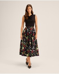 Review - Soiree Midi Skirt
