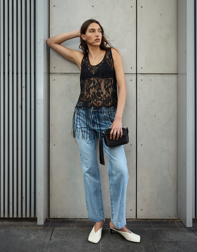 Minima Esenciales - Pia Fringe Lace Tunic Top