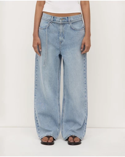 Assembly Label - Loose Fit Jeans