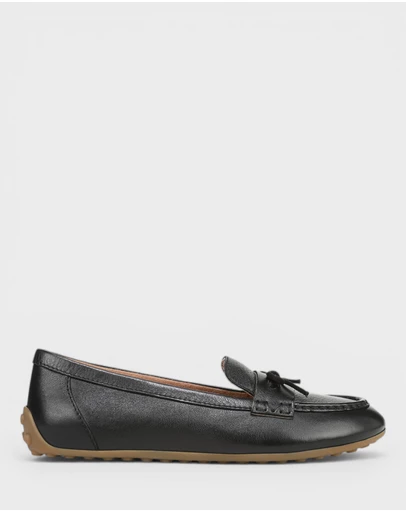 Vionic - Taryn Casual Slip-On Loafer - Black