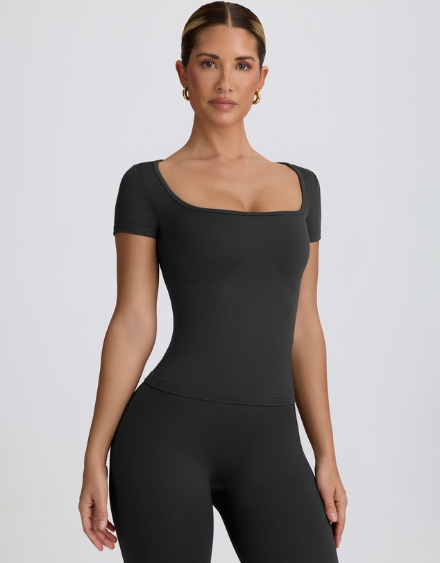 BO+TEE - A Super Sculpt Grounded Top