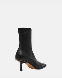 Steve Madden - Briane Black Boots