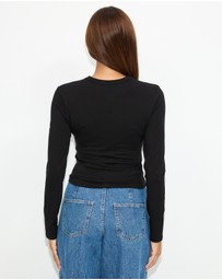 Dazie - In-Season Fitted Long Sleeve T-Shirt