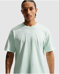 Nike - Sportswear Premium Essentials T-Shirt