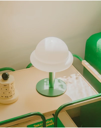 Dennis Did It - Bubblegum Lamp Mint