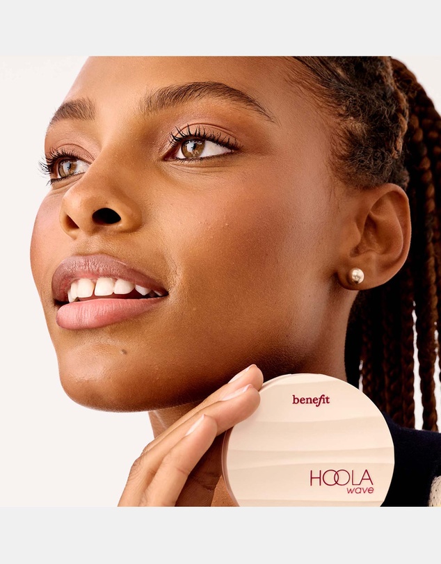 Benefit Cosmetics - Hoola Wave Bronzing Balm