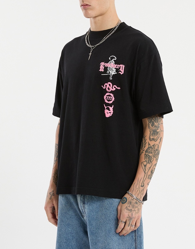 Kiss Chacey - Zion Street Tee