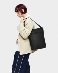 Gaston Luga - Tate - 2-in-1 Waterproof Backpack Shoulder 11L Tote Cary Bag