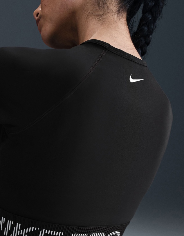 Nike - Pro Dri-FIT Short Sleeve Cropped Graphic Top