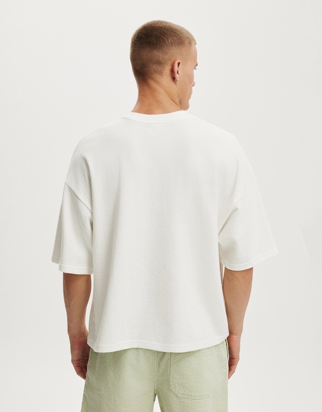 Cotton On - Cropped Fit T-Shirt
