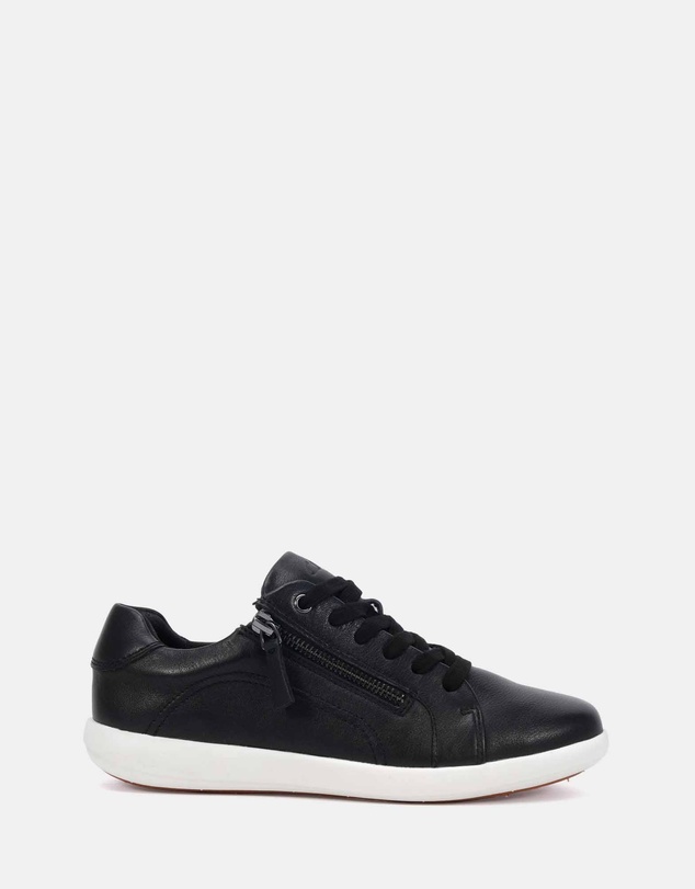 Clarks - Burrow Black-White Sole